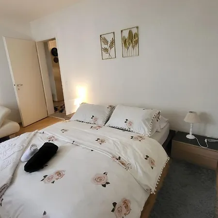 Cozy Apartment *